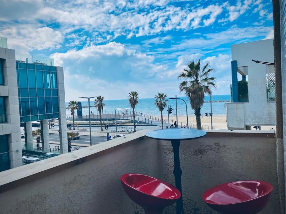 Entire Apartment Facing The Sea Τελ Αβίβ Εξωτερικό φωτογραφία